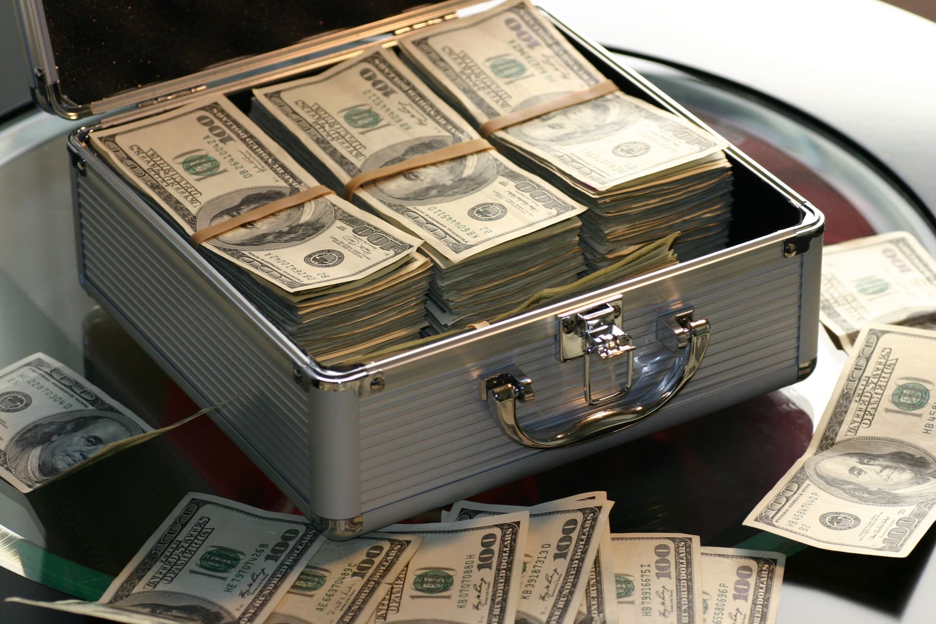 Son Dakika: Dolar ve Euro Kurlarında Sert Düşüş