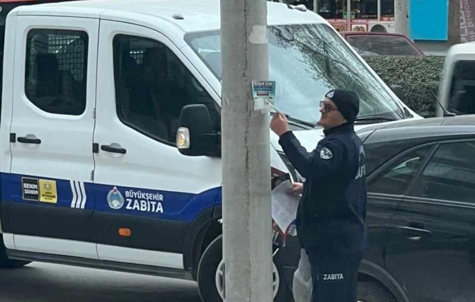 Konya'da Yeniden Refah Partisi'nin Standına Zabıta Engeli!