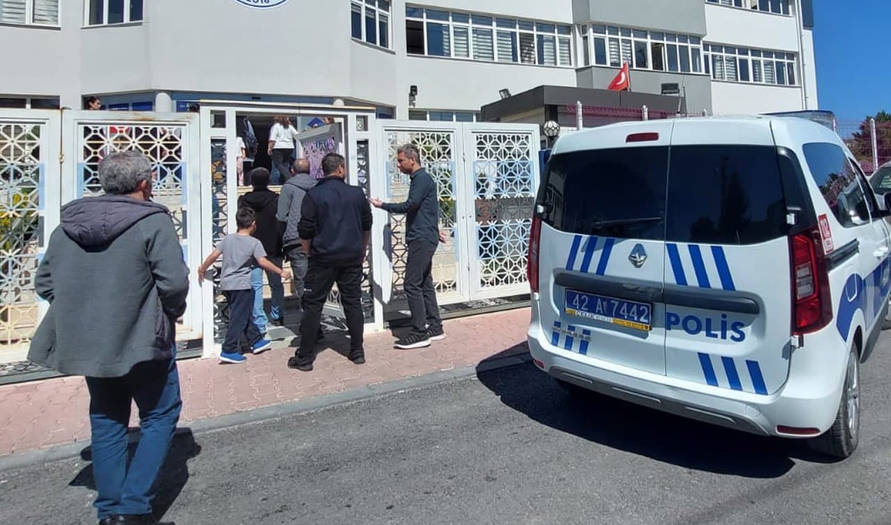 Konya’daki Özel Okulda Ders Zili Çalmadı! Yönetim Kaçtı! Veliler Şokta
