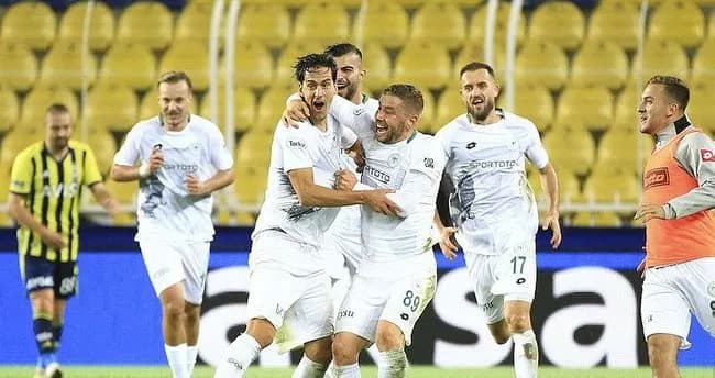 Konyaspor'da Nzonzi’nin Yerini O Dolduracak! Transfer İçin Geri Sayım Başladı