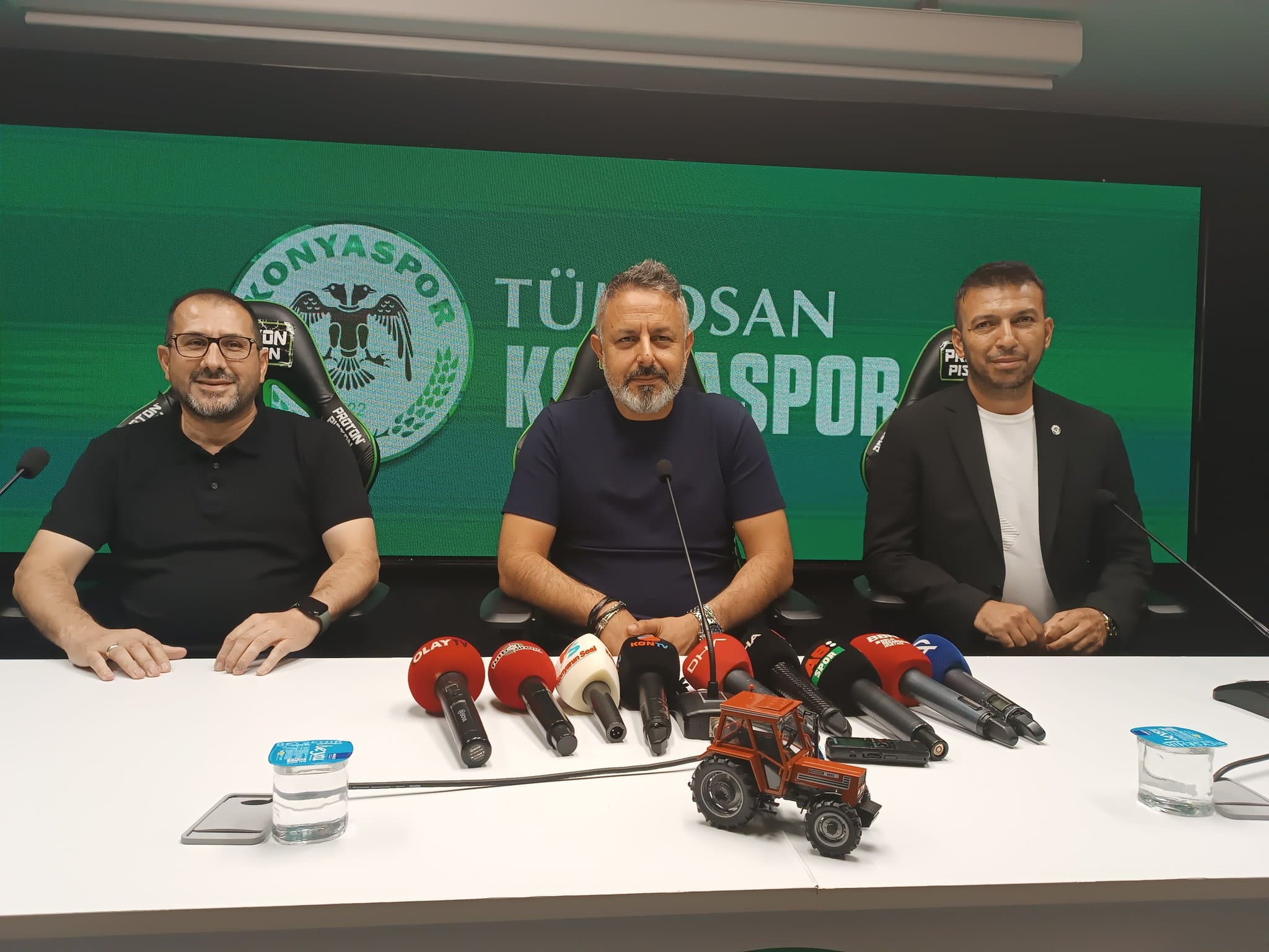Konyaspor Başkanı Yeni Sezon Öncesi Hedefleri ve Transfer Planlarını Açıkladı