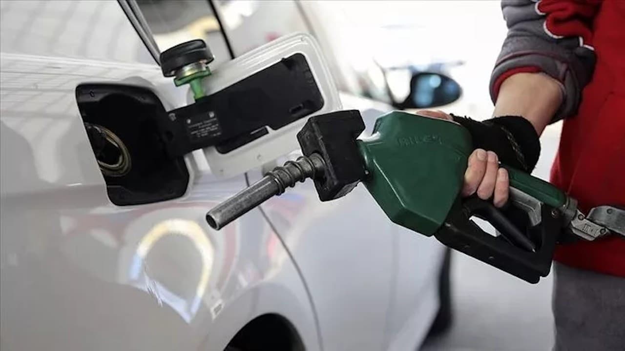 Benzine 85 Kuruşluk Zam Pompaya Yansıdı: İşte Yeni Fiyatlar