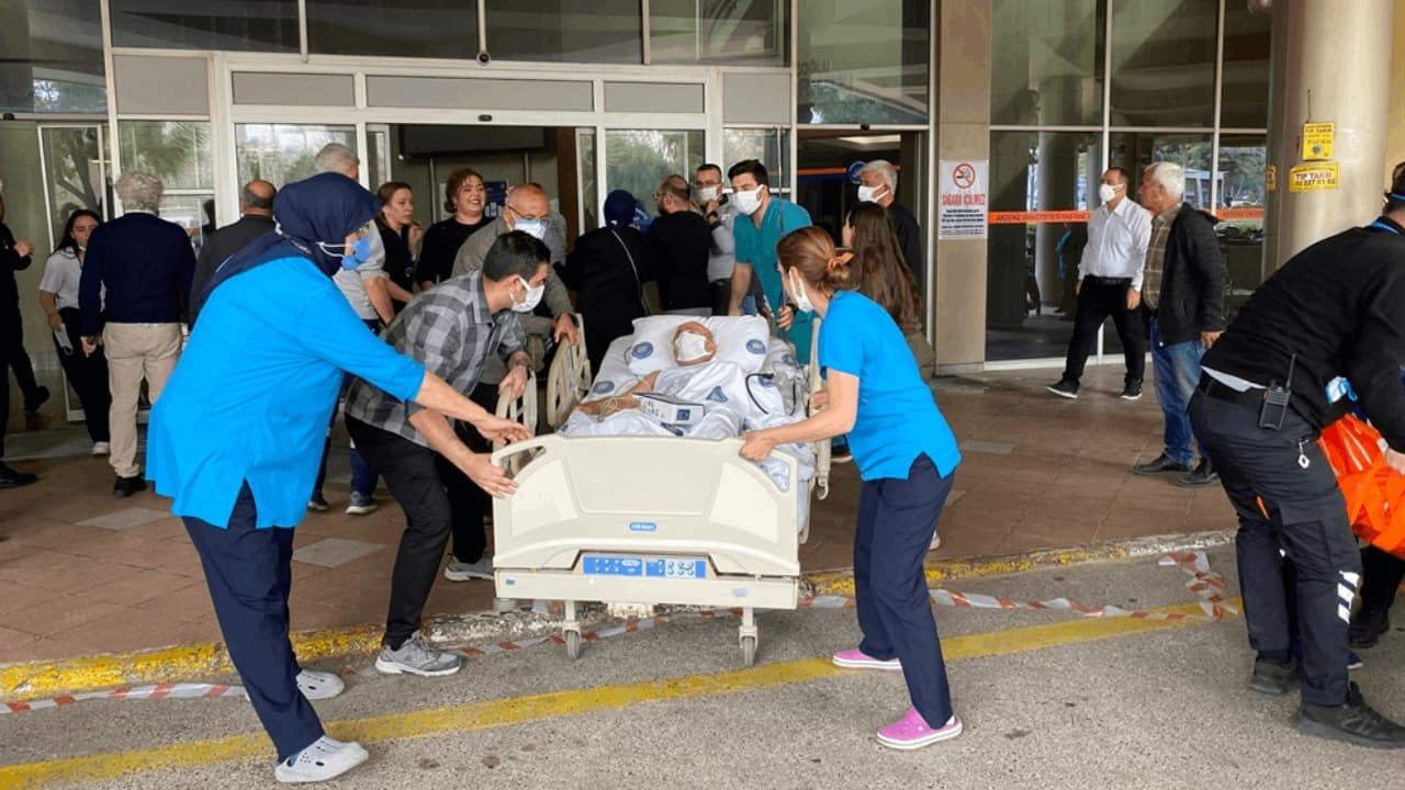 Akdeniz Üniversitesi Hastanesi'nde Yangın Paniği!