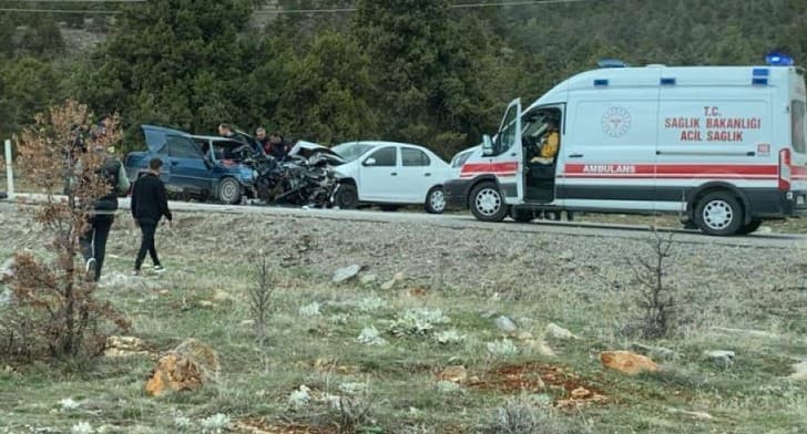 Hadim Yolunda Feci Kaza! 3’ü Çocuk 9 Kişi Yaralandı