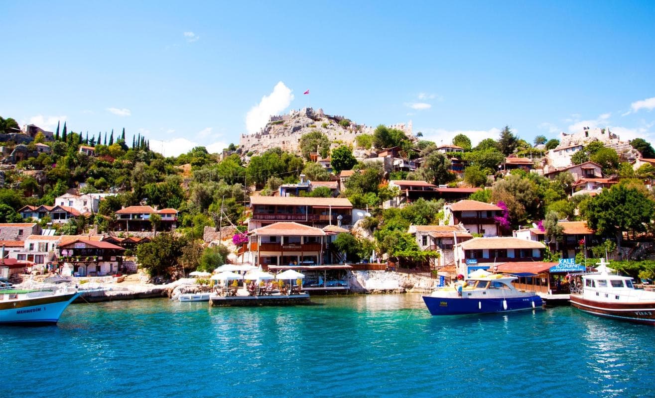 Antalya’da Bu Cennete Ulaşmanın Tek Yolu Tekne!