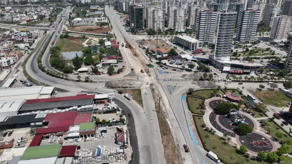 Adana Trafiği Rahatlayacak: Köprülü Kavşak Açılışa Hazırlanıyor!