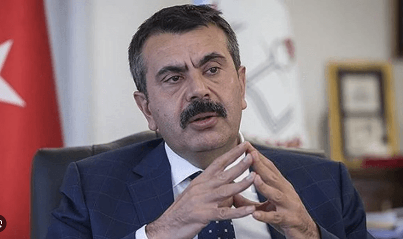Milli Eğitim Bakanı Yusuf Tekin, eğitimde tüm kademelerde müfredatın değiştirileceğini açıkladı: