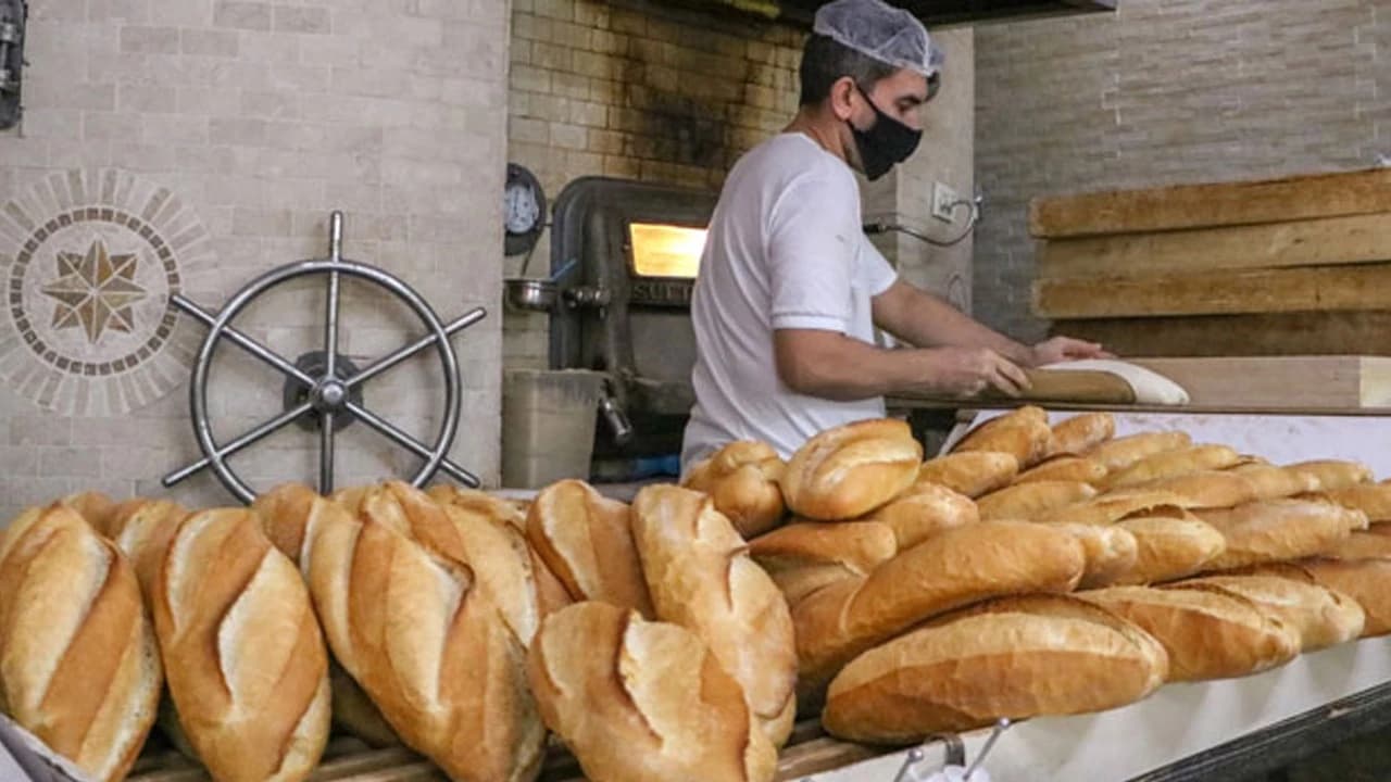 Antalya'da 240 Gram Ekmeğe İkinci Zam Geldi!