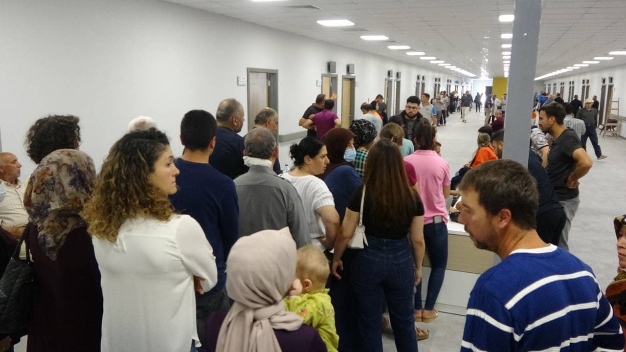 Hastaneler doldu taştı! Grip vakalarında büyük artış!