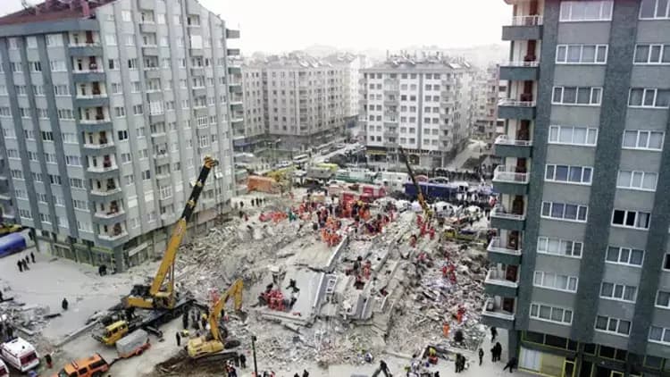 Konya'nın Unutulmayan Acısı: Zümrüt Apartmanı Faciasının 20. Yılı