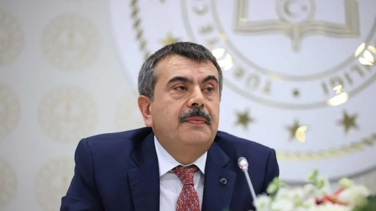 Yusuf Tekin'den Açlık Grevi Yapan Öğretmenlere Mesaj