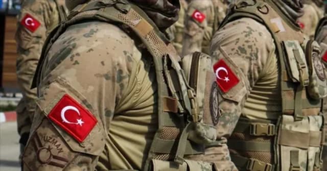 Uzman Erbaşlara Yeni Haklar: Memurluk Ve Astsubaylık Fırsatı