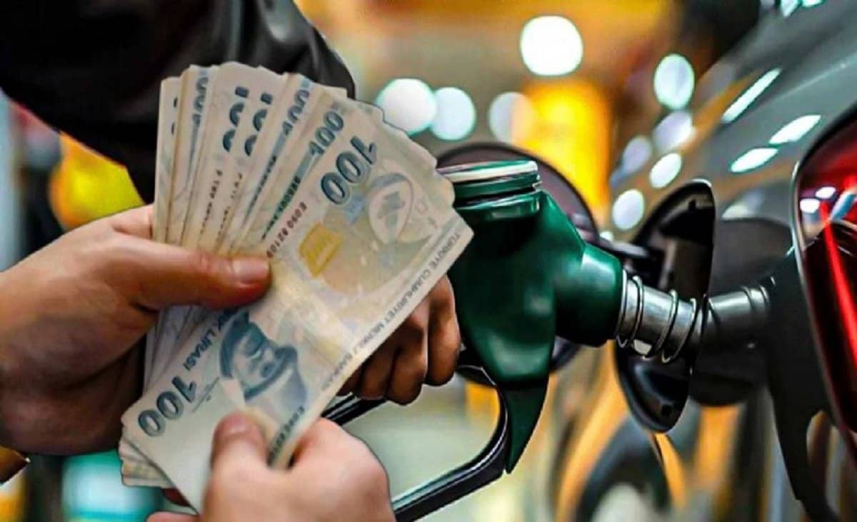 Akaryakıta Çifte Zam! Benzin Ve Motorin Bu Gece Artıyor