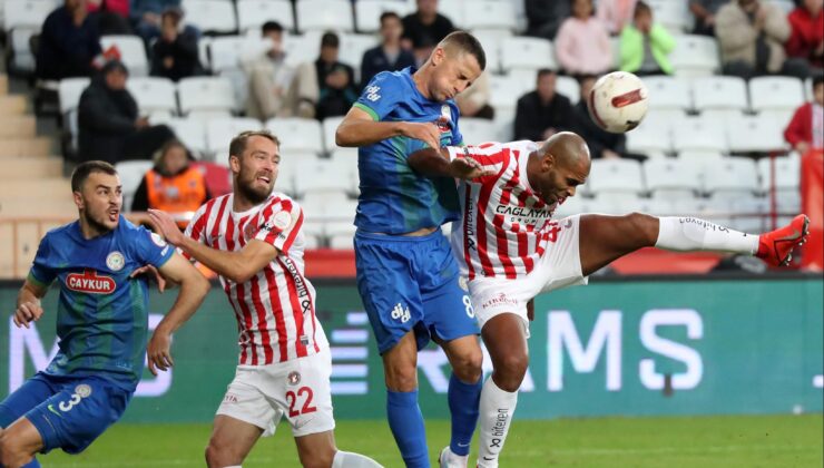 3 ay içinde büyük acılar yaşayan o futbolcu sahalara döndü