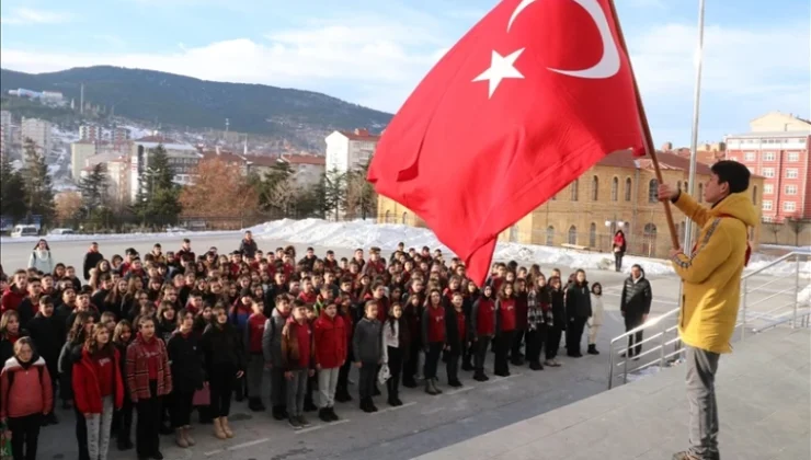 Okullarda İkinci Dönem Zili Yarın Çalıyor: 20 Milyon Öğrenci Dersbaşı Yapacak