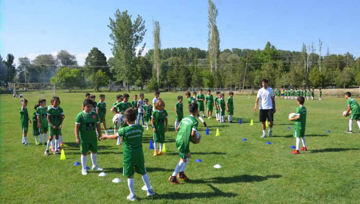 Ereğli Belediyesi’nin Yaz Spor Okulu’na Yoğun İlgi: Sporla Dolu Bir Yaz