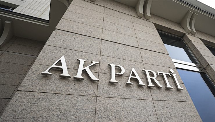 AKP’li Eski Başkan, AKP’li Vekili Topa Tuttu