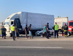 Konya’da Kamyona Çarpan Otomobilde Can Pazarı: 3 Ölü, 2 Ağır Yaralı