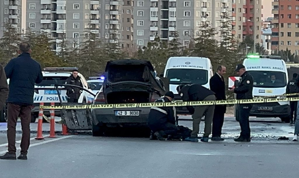 Konya'da Otomobilde Patlama; 3 Aylık Mustafa Ile Teyzesi öldü