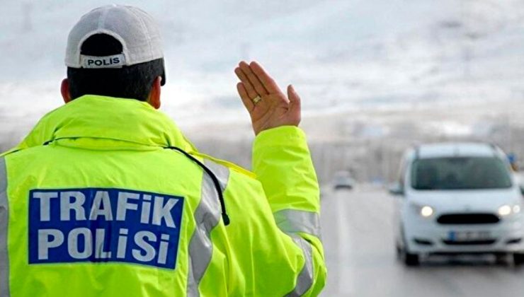 Trafik Polisleri Çalışıyor: 487 Bin Sürücüye Ceza Yağdı!