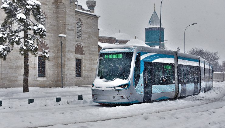 Konya’da 30 Derece Sıcaklıktan 40 Santim ‘Kar’a Doğru!