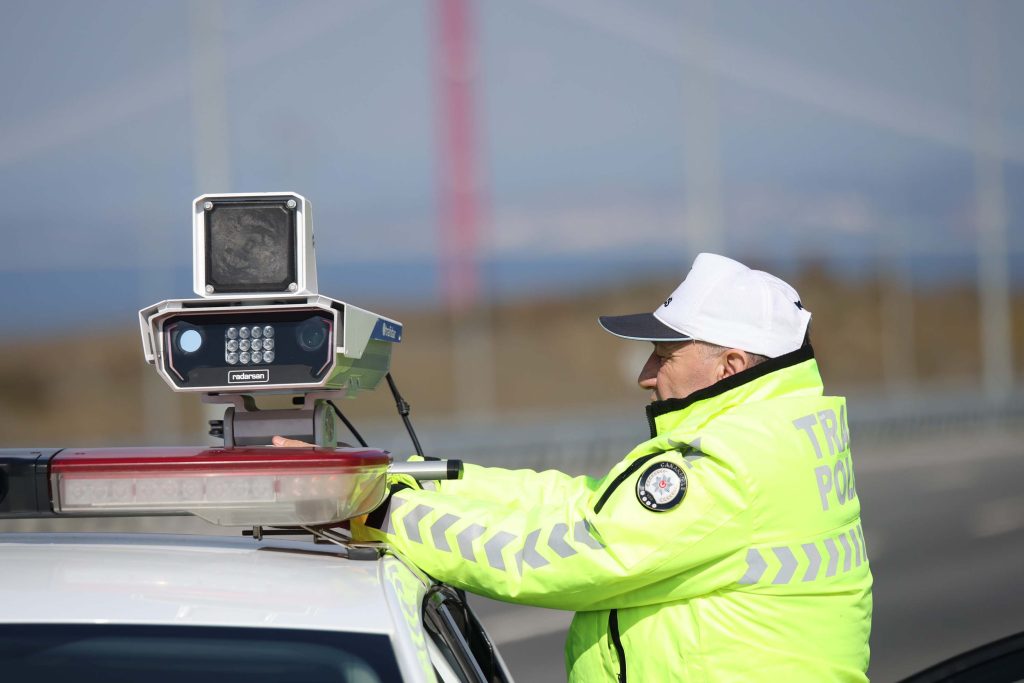 Çanakkale'de Hız Ihlali, Yapay Zeka Destekli Radar Cihazıyla